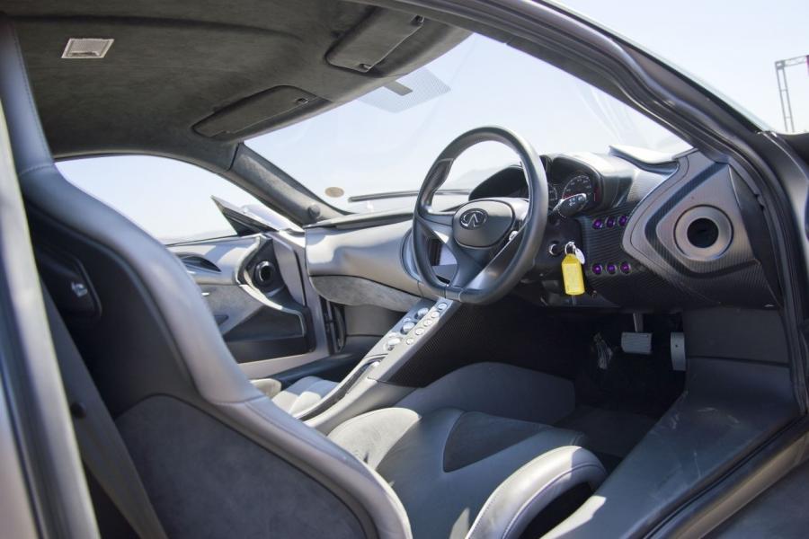  Infiniti EMERG-E Concept 2013 года  (фото 11 из 16)